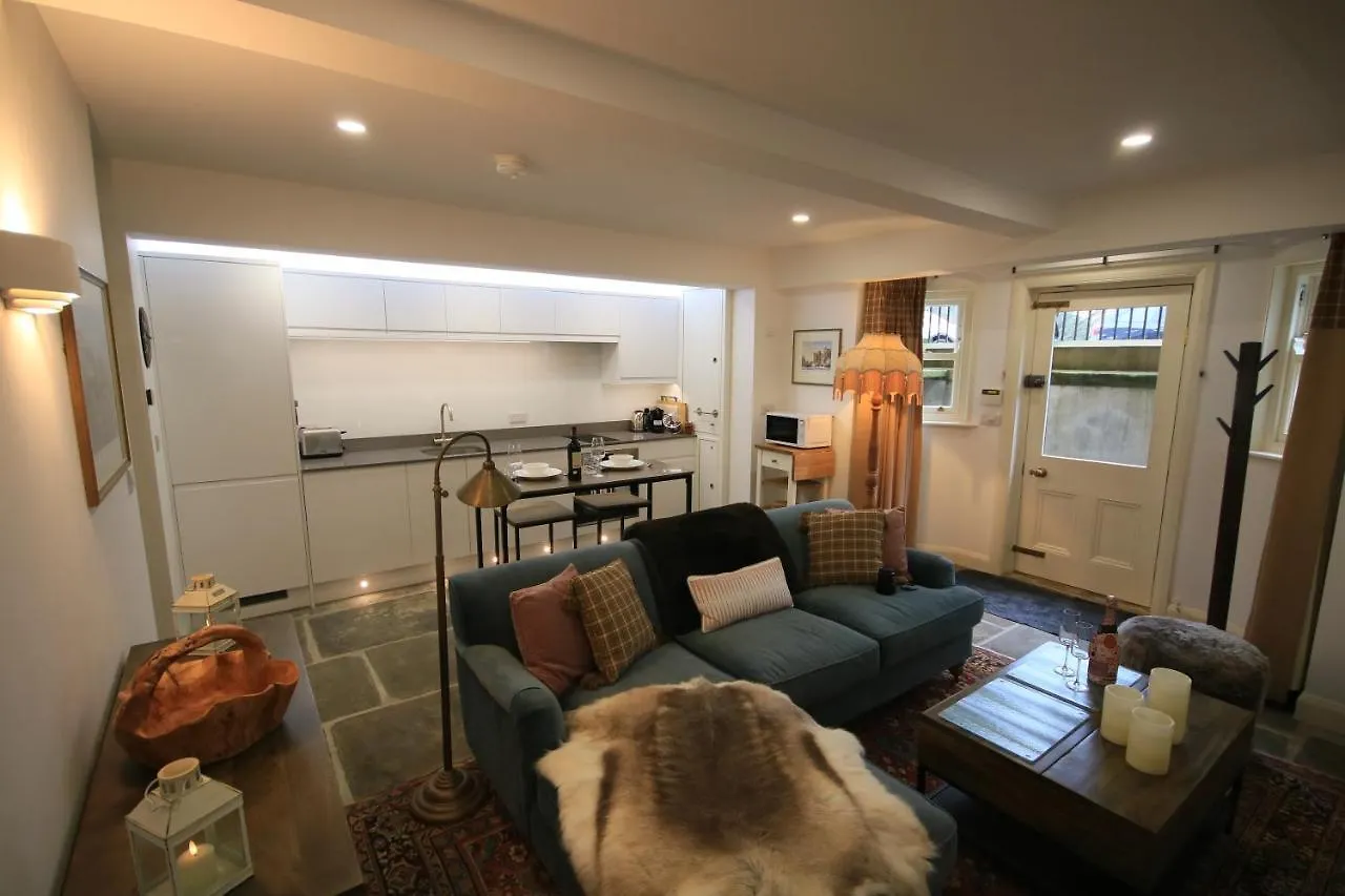 The Old Scullery, Cosy Stylish Apartment For Two On Harrogate'S Iconic Stray Harrogate